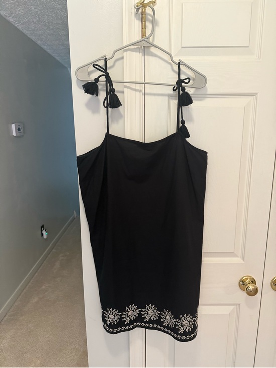 Universal Thread Dresses & Skirts - Large Universal Thread Black Tie-Shoulder Mini Dress with White Embroidery